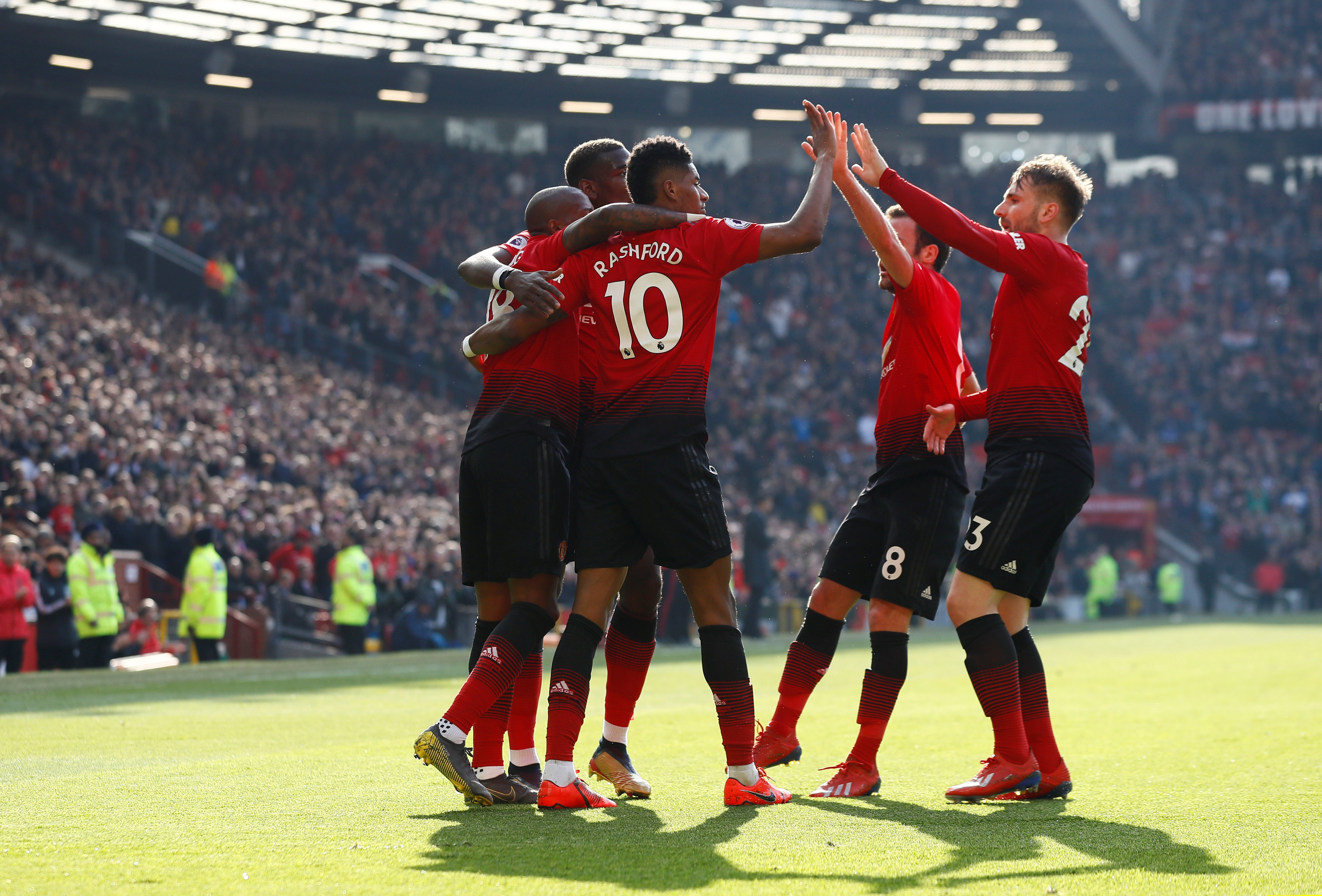 以及沙特在 以及沙特在